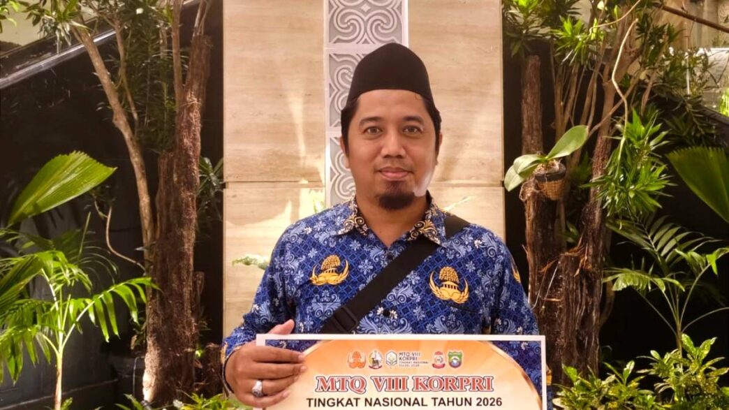 Mukhtarom Sabat Juara Harapan 2 Kaligrafi Tingkat Nasional