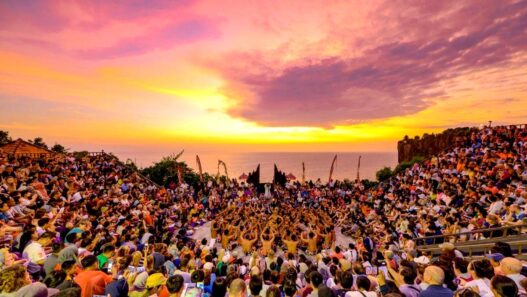 Pariwisata Sektor Pertumbuhan Ekonomi Tertinggi