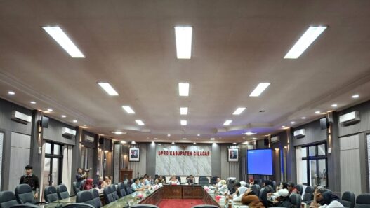 Pedagang Titik Nol KM Datangi DPRD