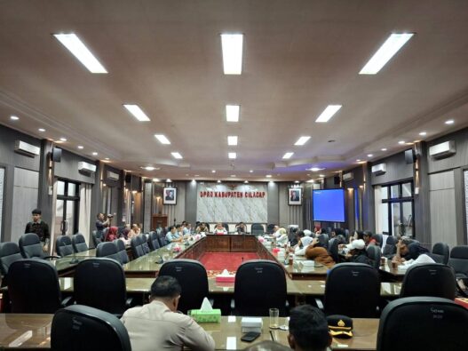 Pedagang Titik Nol KM Datangi DPRD