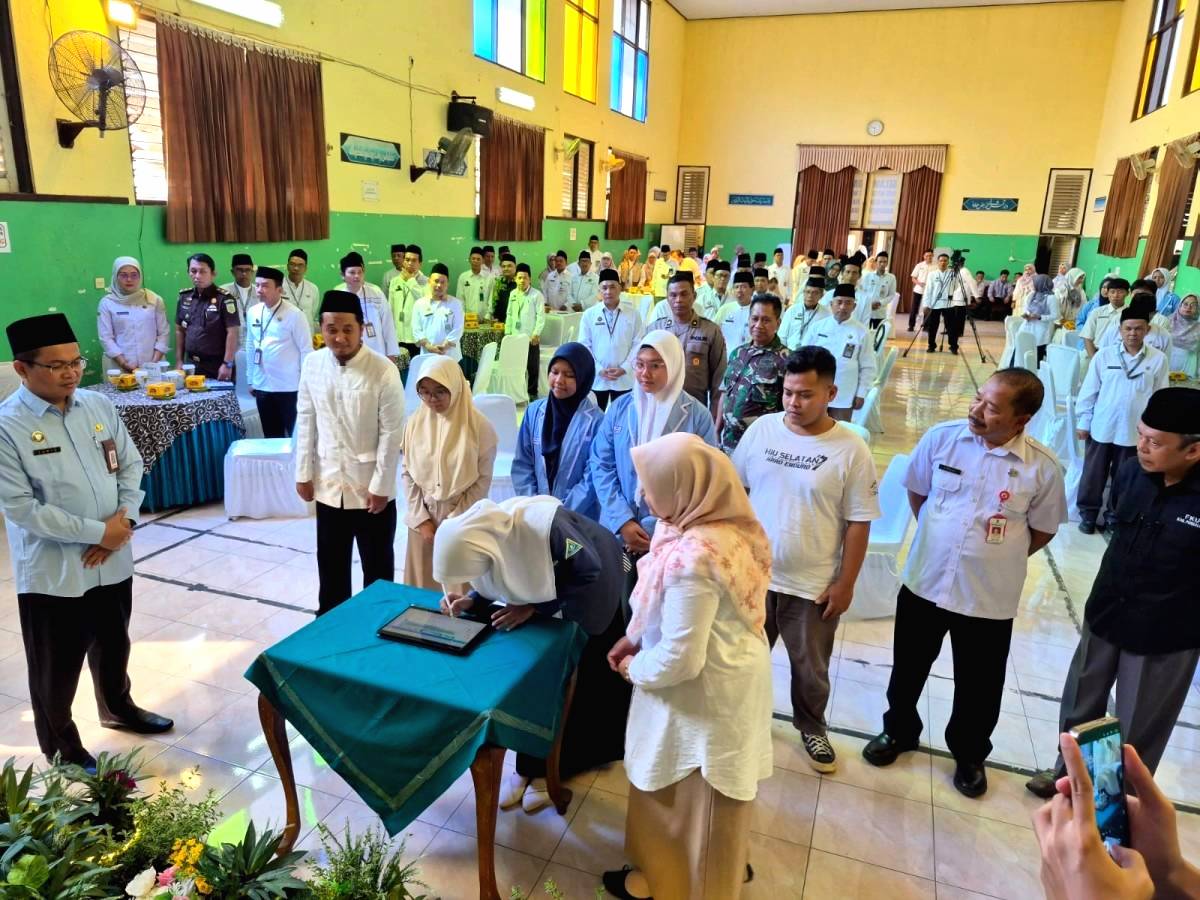 Pelajar Lintas Agama Teken Pakta Kerukunan