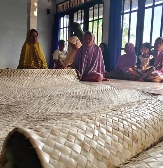 Pilih Bertahan Meski Terjepit Harga Murah