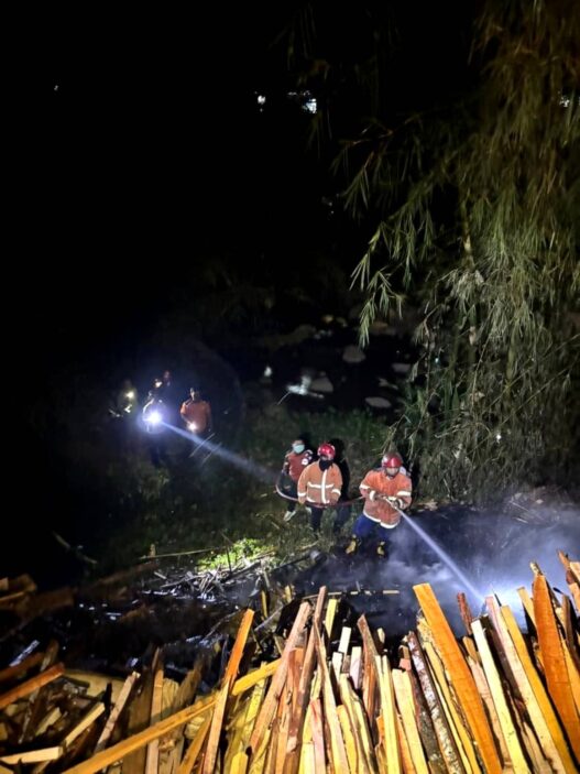 Puntung Rokok Bakar Limbah Serbuk Kayu