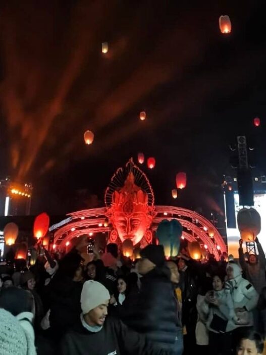Ribuan Lampion Penuhi Langit Dieng