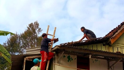 Rumah Janda Tujuh Anak Direhab