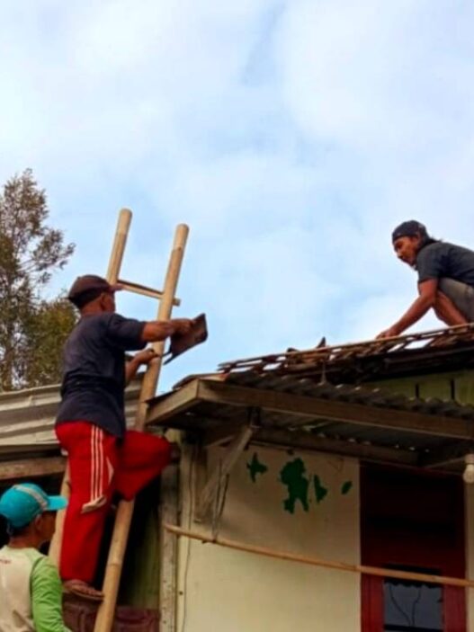 Rumah Janda Tujuh Anak Direhab