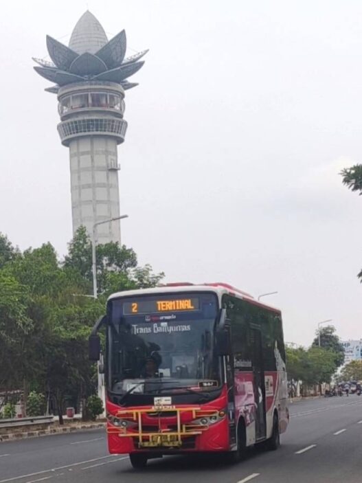 Sadewo Pastikan Trans Banyumas Tetap Mengaspal