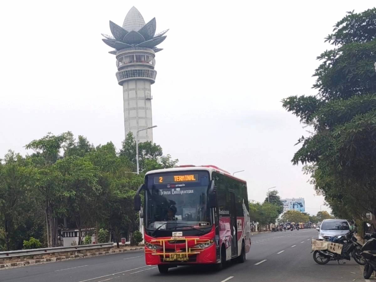 Sadewo Pastikan Trans Banyumas Tetap Mengaspal