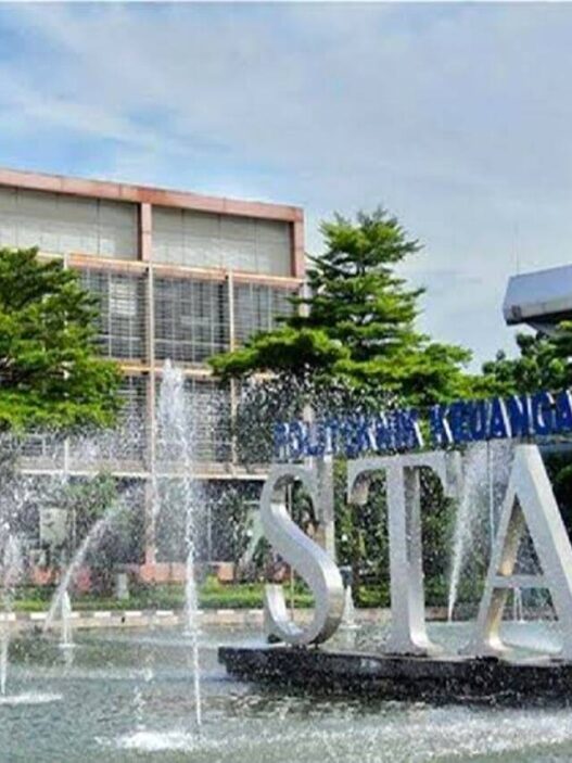 Sekolah Kedinasan (2)