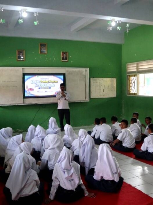 Siswa Diberi Pembekalan Bahasa Inggris
