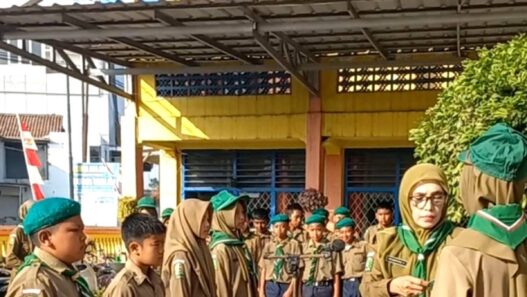 Siswa Kelas VII SMP Muhammadiyah Maos Ikuti Penerimaan Tamu Qobilah