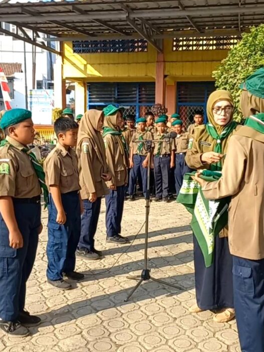 Siswa Kelas VII SMP Muhammadiyah Maos Ikuti Penerimaan Tamu Qobilah