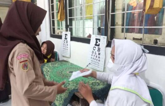 Siswa MAN 1 Kebumen Jalani Cek Kesehatan