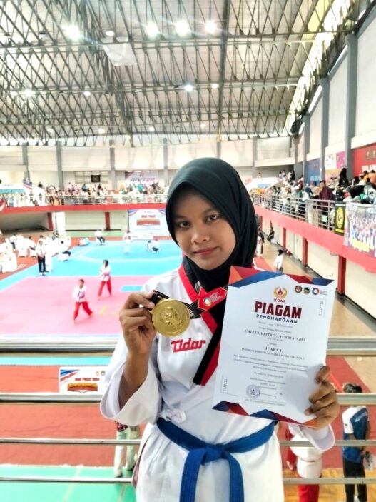 Siswi SMPN 2 Cilacap Raih Juara 1 Poomsae Piala KONI Pusat