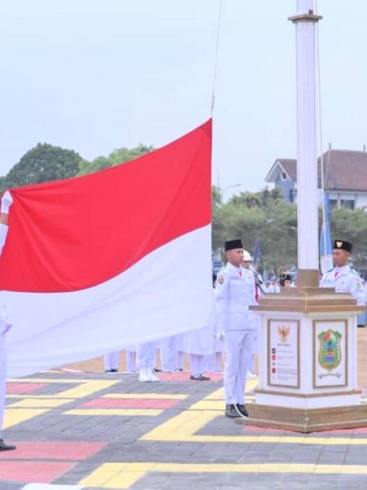 Suasana Khidmat Upacara HUT ke 81 RI