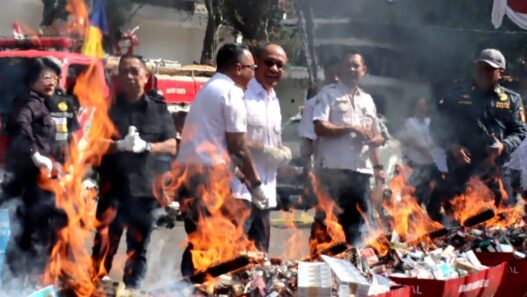Tiga Juta Rokok Ilegal Dimusnahkan