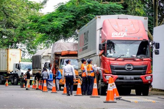 Truk Odol Kena Tilang Mulai 1 Januari