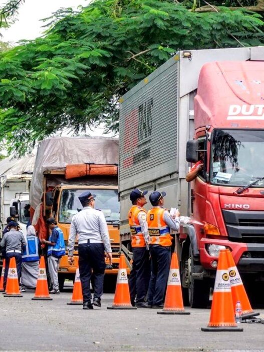 Truk Odol Kena Tilang Mulai 1 Januari