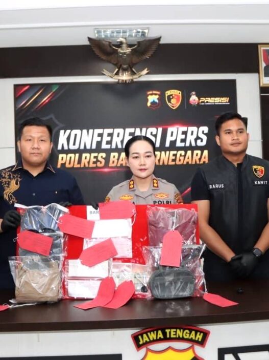 Uang dan Emas Total Rp 46 Juta Raib