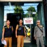 Wajib Pajak Dipasangi Stiker Nunggak Tiga Bulan