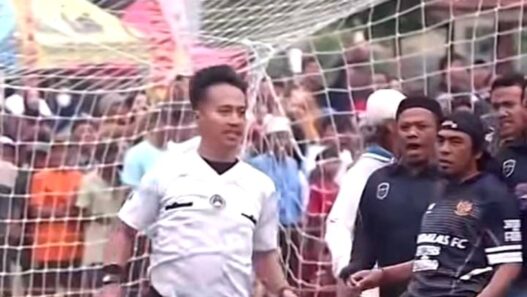 Wasit Tempuh Jalur Hukum