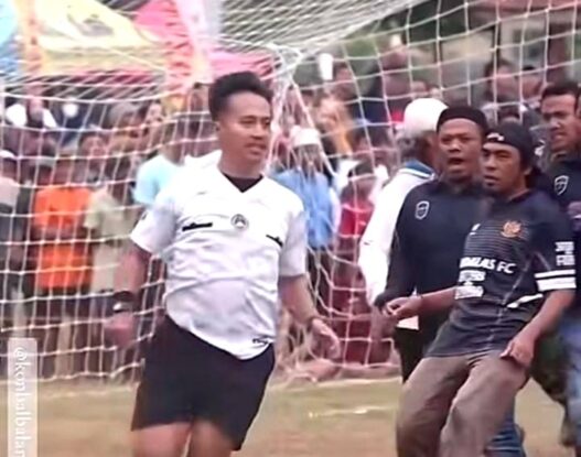 Wasit Tempuh Jalur Hukum
