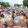 250 Polisi Hadapi Aksi Unjuk Rasa Anarkis