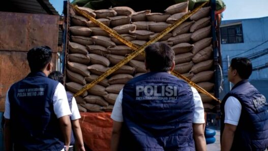 49,85 Ton Kacang Tanah Diamankan