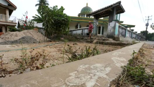 Abu Anak Krakatau Tutupi Sejumlah Wilayah