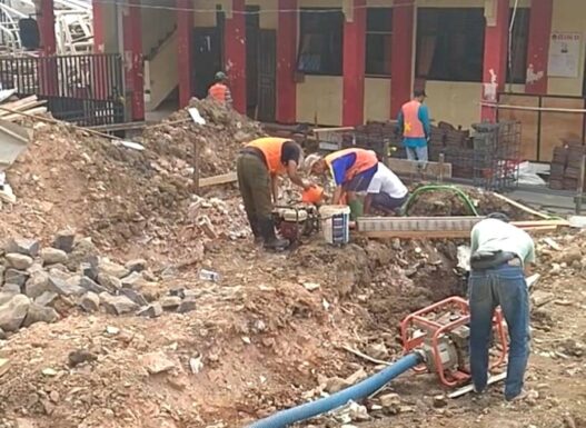 Atap Lab Ambrol, SMPN 8 Bangun Gedung Baru
