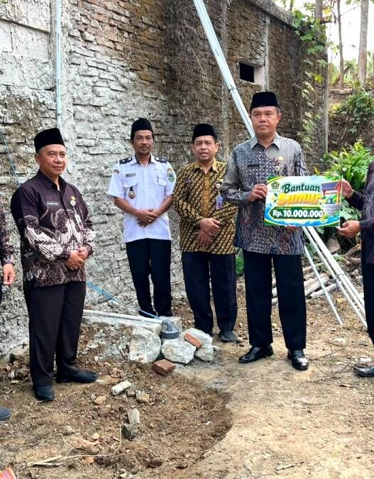 Atasi Krisis Air Bersih, Ponpes Bangun Sumur