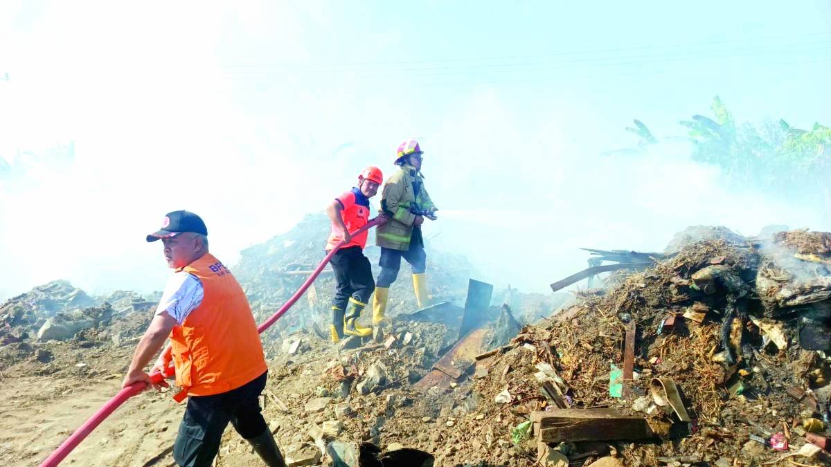 Bakaran Sampah Picu Kebakaran Lahan