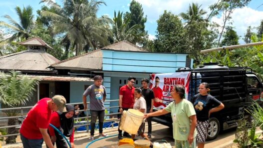 Bantuan Air Bersih Mulai Disalurkan
