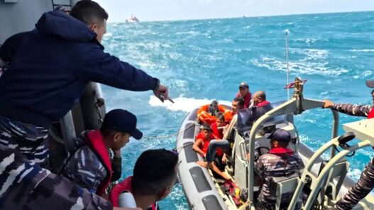 Basarnas Kerahkan 17 Kapal dan Lima Pesawat