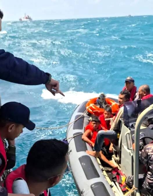 Basarnas Kerahkan 17 Kapal dan Lima Pesawat