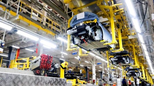 BYD Perkuat Industri Mobil Listrik Indonesia