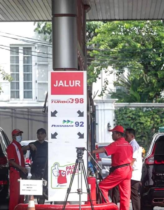 Harga BBM Nonsubsidi Melonjak hingga 20 Persen