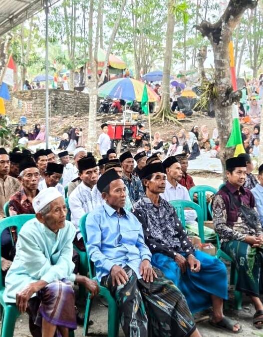 KH Zuhrul Anam Hisyam Ajak Warga Teladani Rasulullah