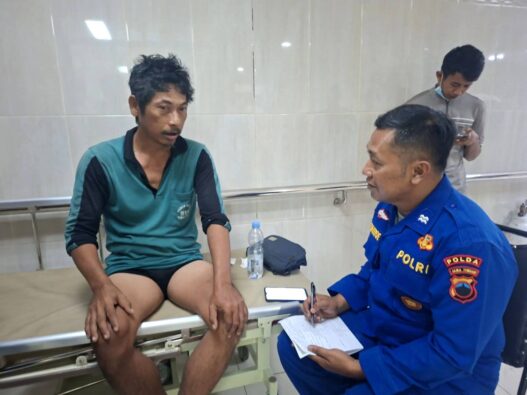 KM Surya A Dihantam Ombak, Satu Nelayan Meninggal