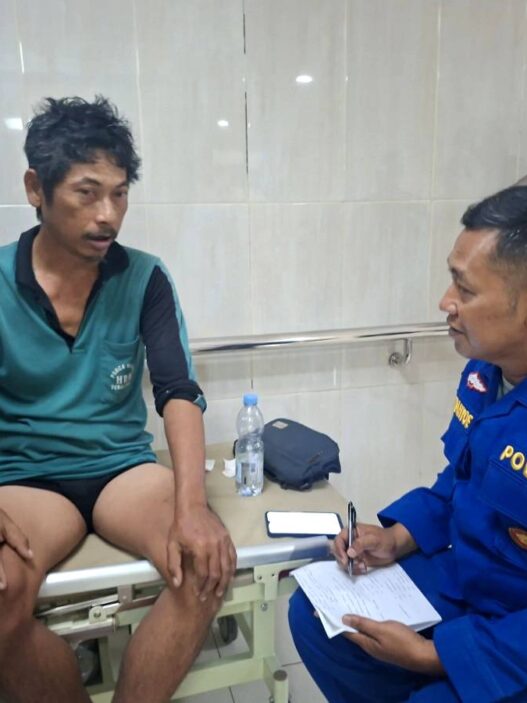 KM Surya A Dihantam Ombak, Satu Nelayan Meninggal