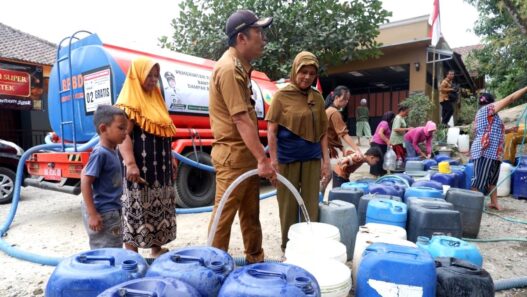 Krisis Air Bersih Meluas, Kekeringan Landa 30 Desa