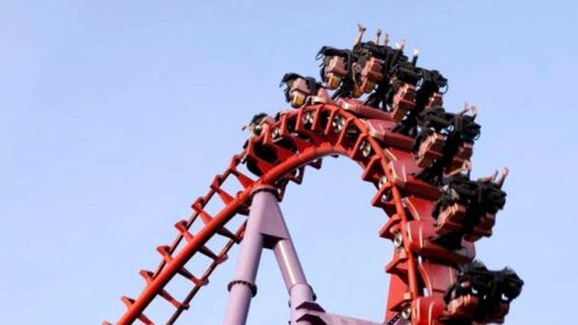 Listrik Padam Akibatkan Roller Coaster Berhenti