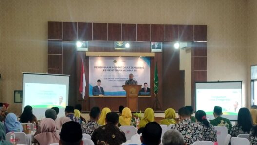 Madrasah Dilarang Campuri Dana Komite
