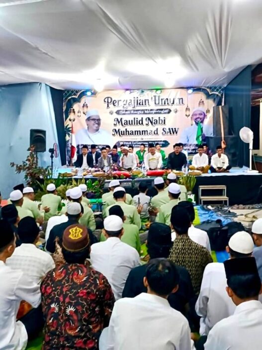 Maulid Nabi, Pujotirto Diwarnai Shalawat dan Pengajian