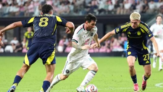 Messi Cetak Gol ke