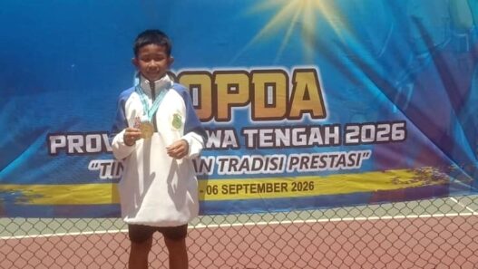 Petenis Cilik Raih Emas POPDA Jateng