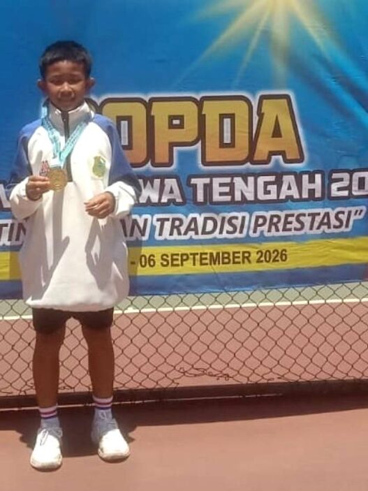 Petenis Cilik Raih Emas POPDA Jateng