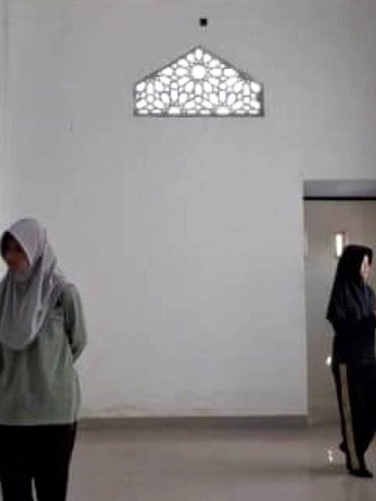 Pramuka SMKN 1 Bersihkan Sejumlah Tempat Ibadah