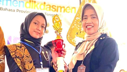 SD Cahaya Gandrungmangu Juara 1 Macapat Kabupaten