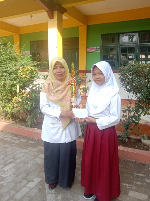 Siswi MI Ma’arif 03 Gentasari Raih Juara 2 MTQ Porsadin